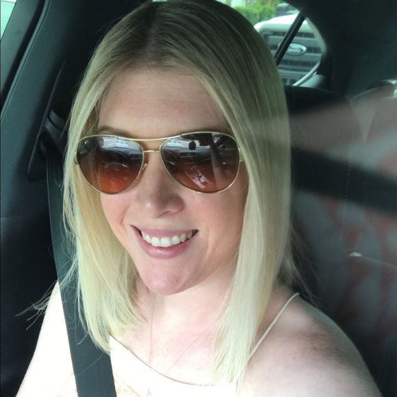 Meet your Posher, Tamara - Picture 1 of 1